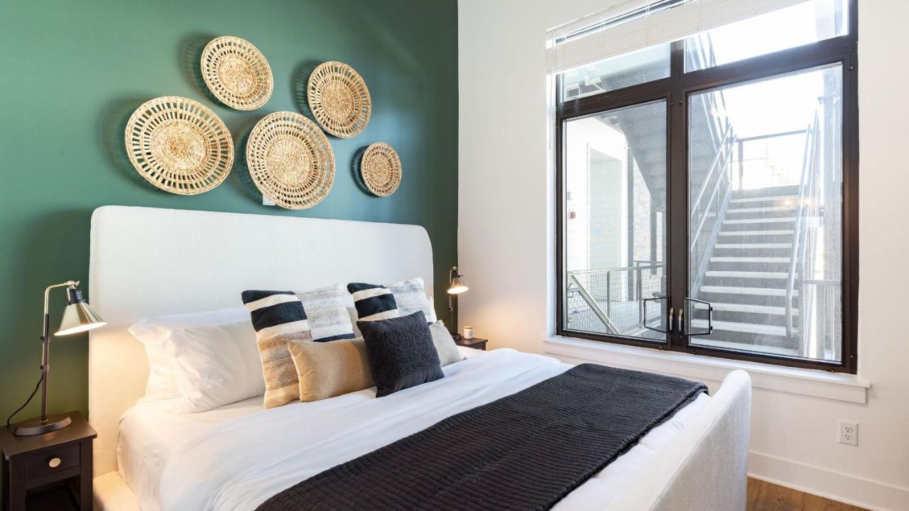 New Build Sleeps 12 2 Condos Modern Design Near Downtown Nashville - 3