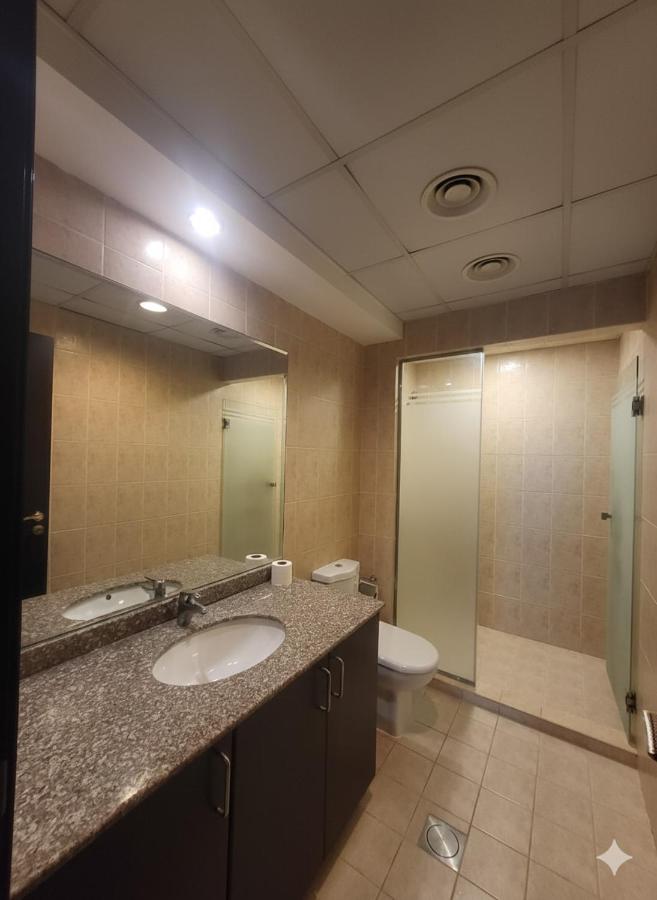 Yogi - 2BR with Maid Burj Khalifa and Canal View - 3