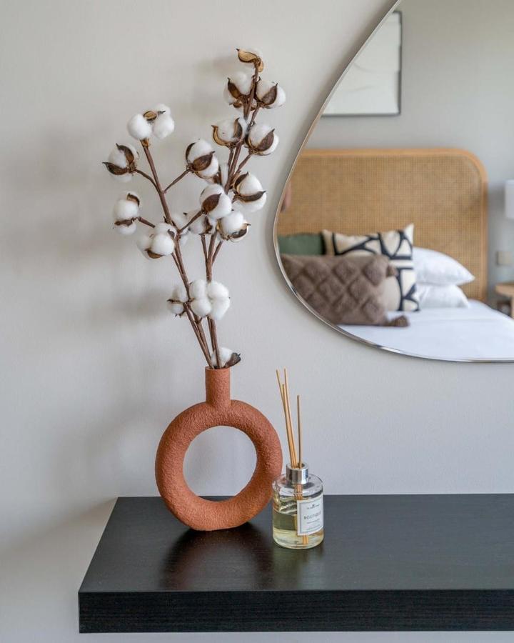 Iconic Burj Views l Elegant 2BR at Burj Royale - 3