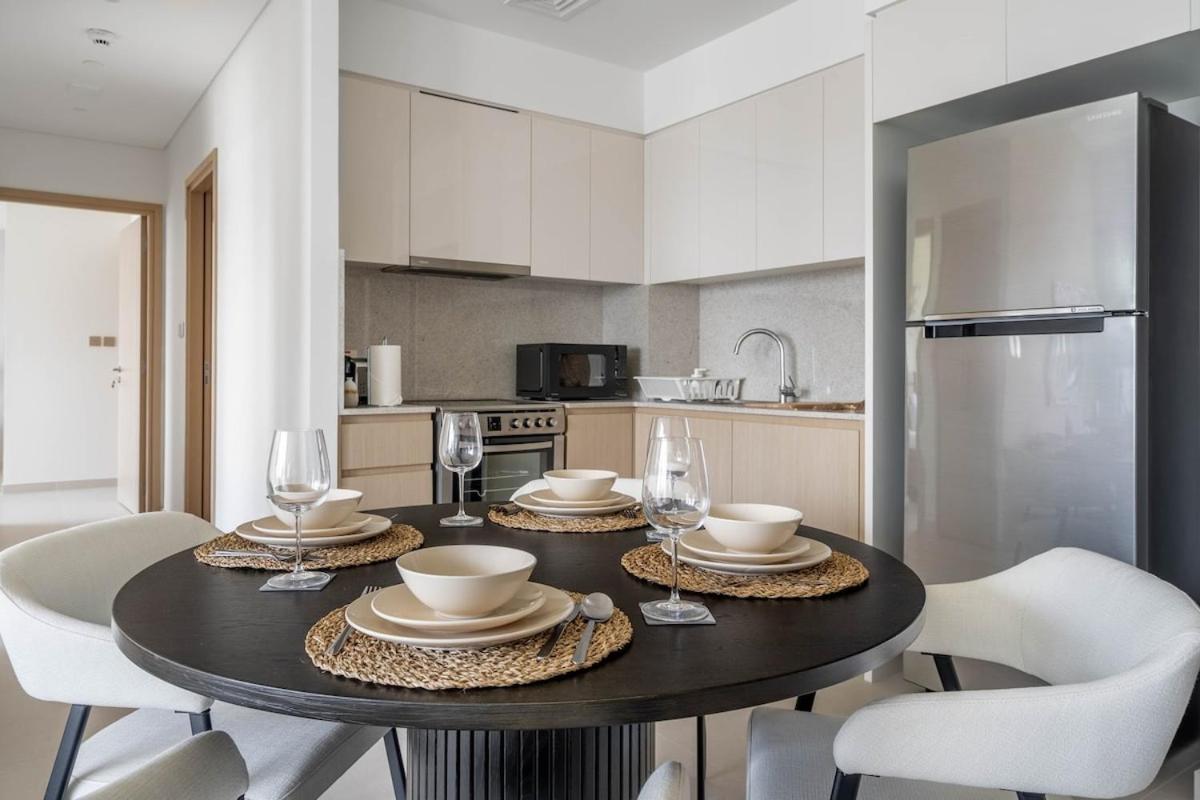 Iconic Burj Views l Elegant 2BR at Burj Royale - 5