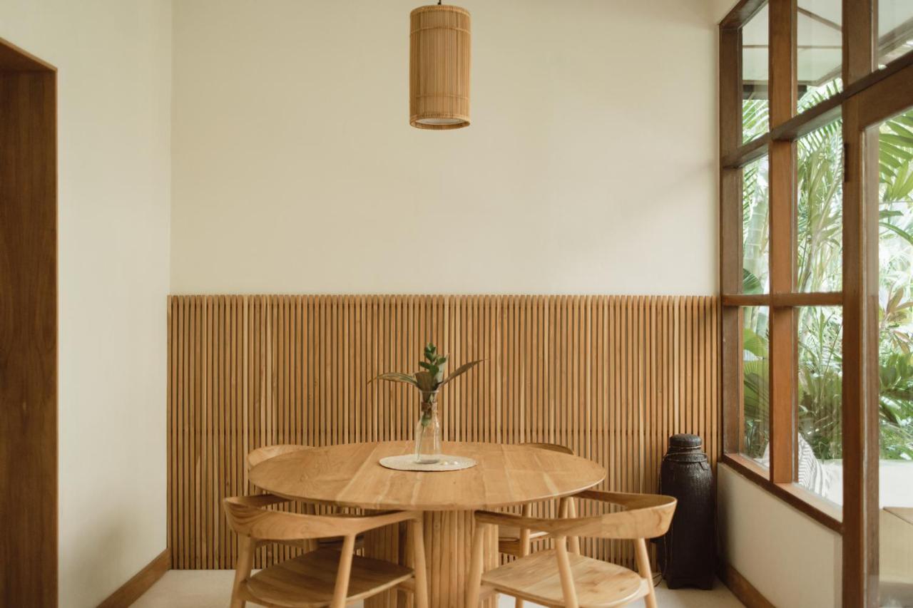 Rumah Mahira - Charming 1BR Home with Living Room and Full Kitchen, nestled in Quiet Uluwatu Jungle - 4