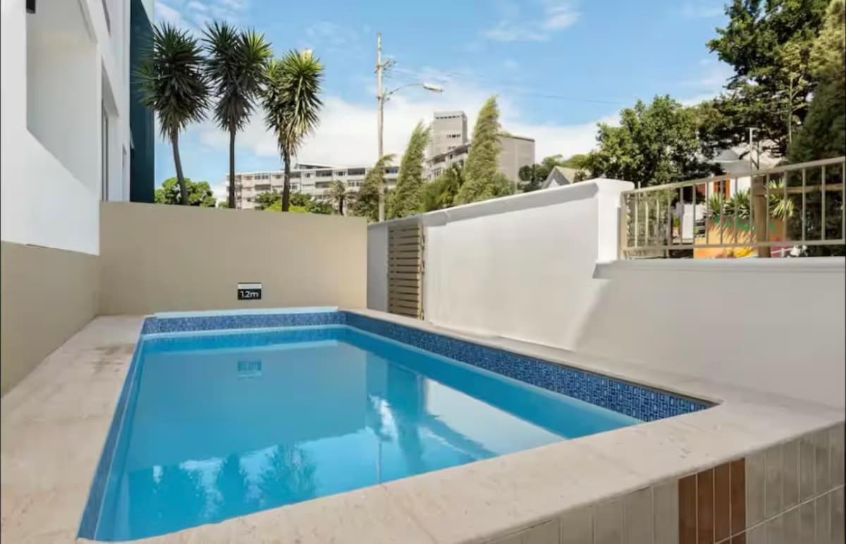 Modern 1 Bed at The Braemar in Green Point with Parking - 5