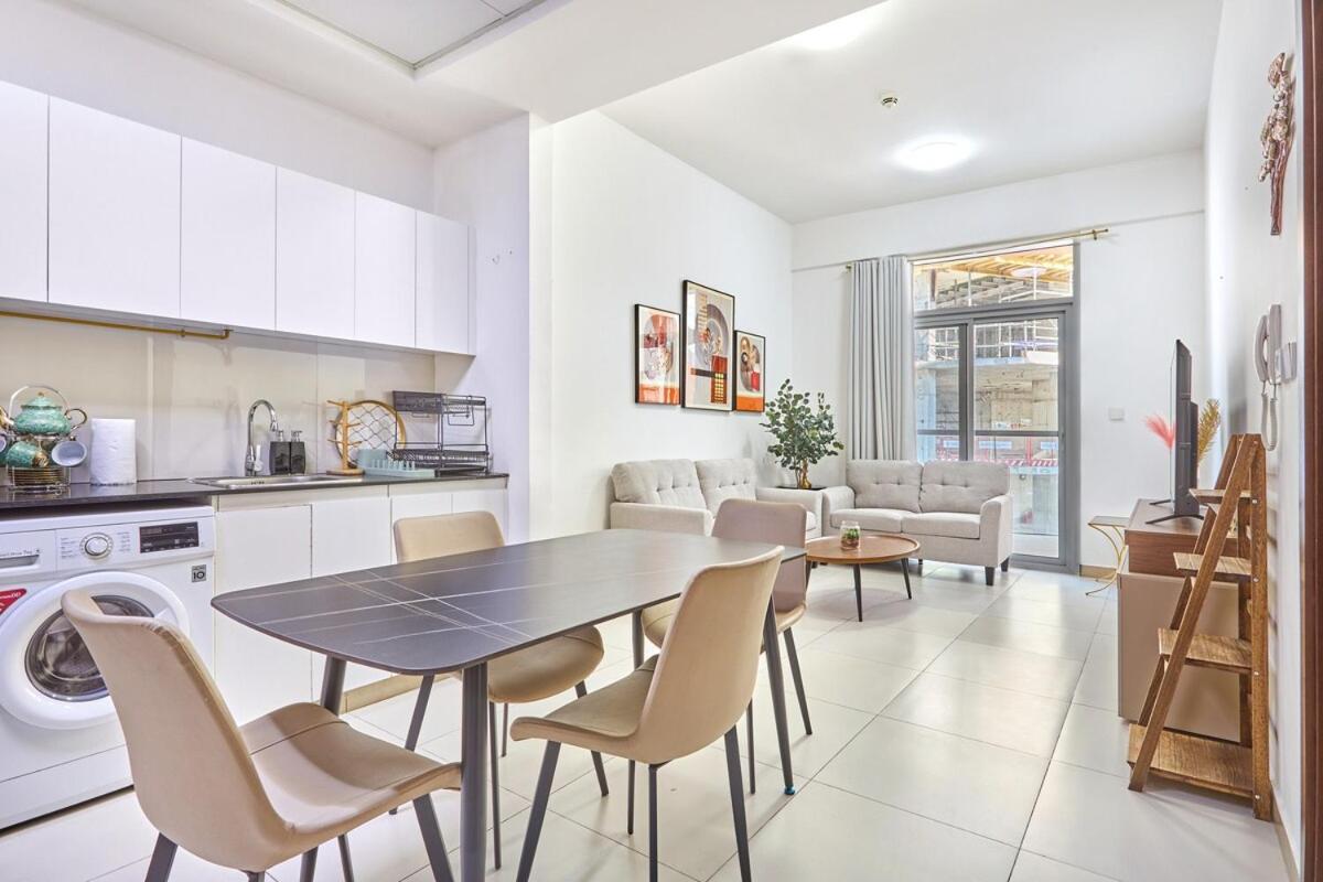 Urban and Central - 1BR at Binghatti Gateway - 4