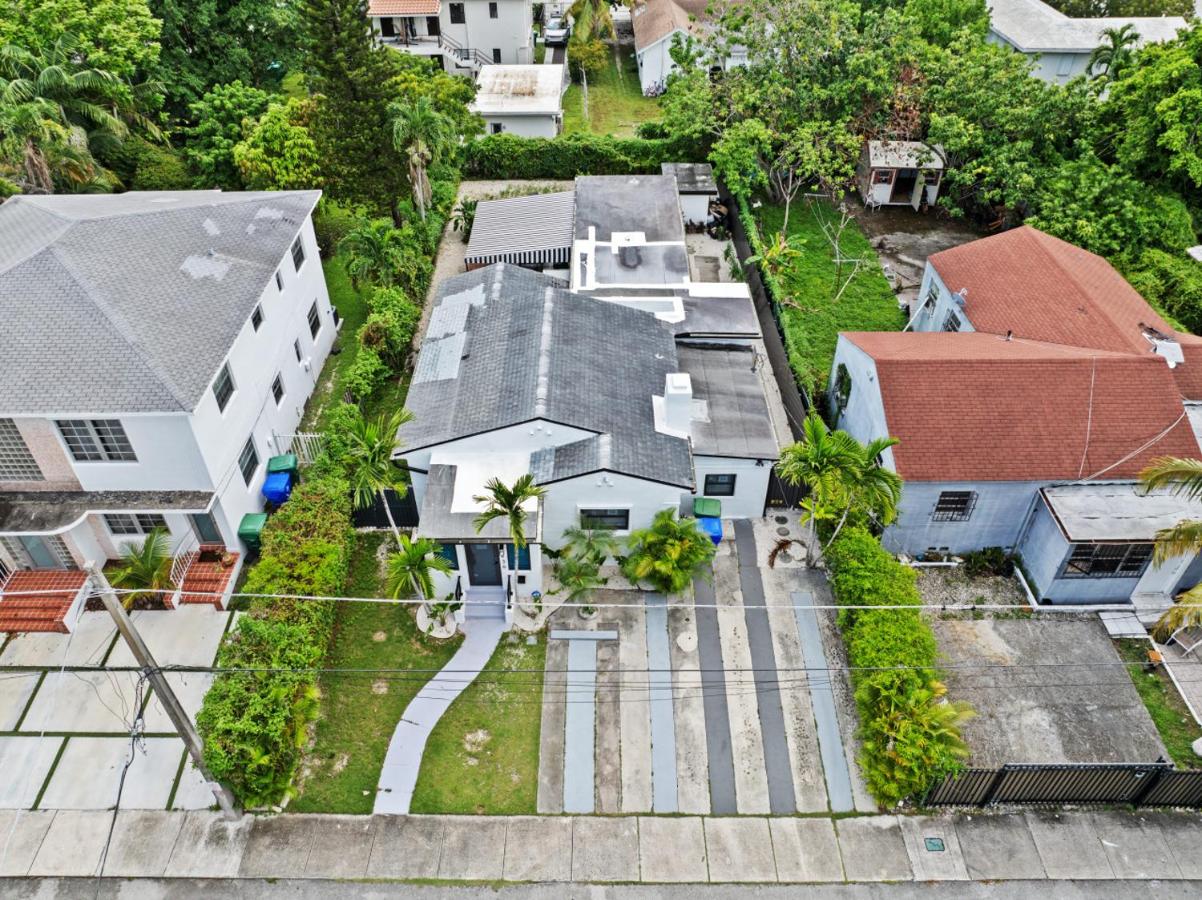 Design District Luxury Home Miami Getaway - 2