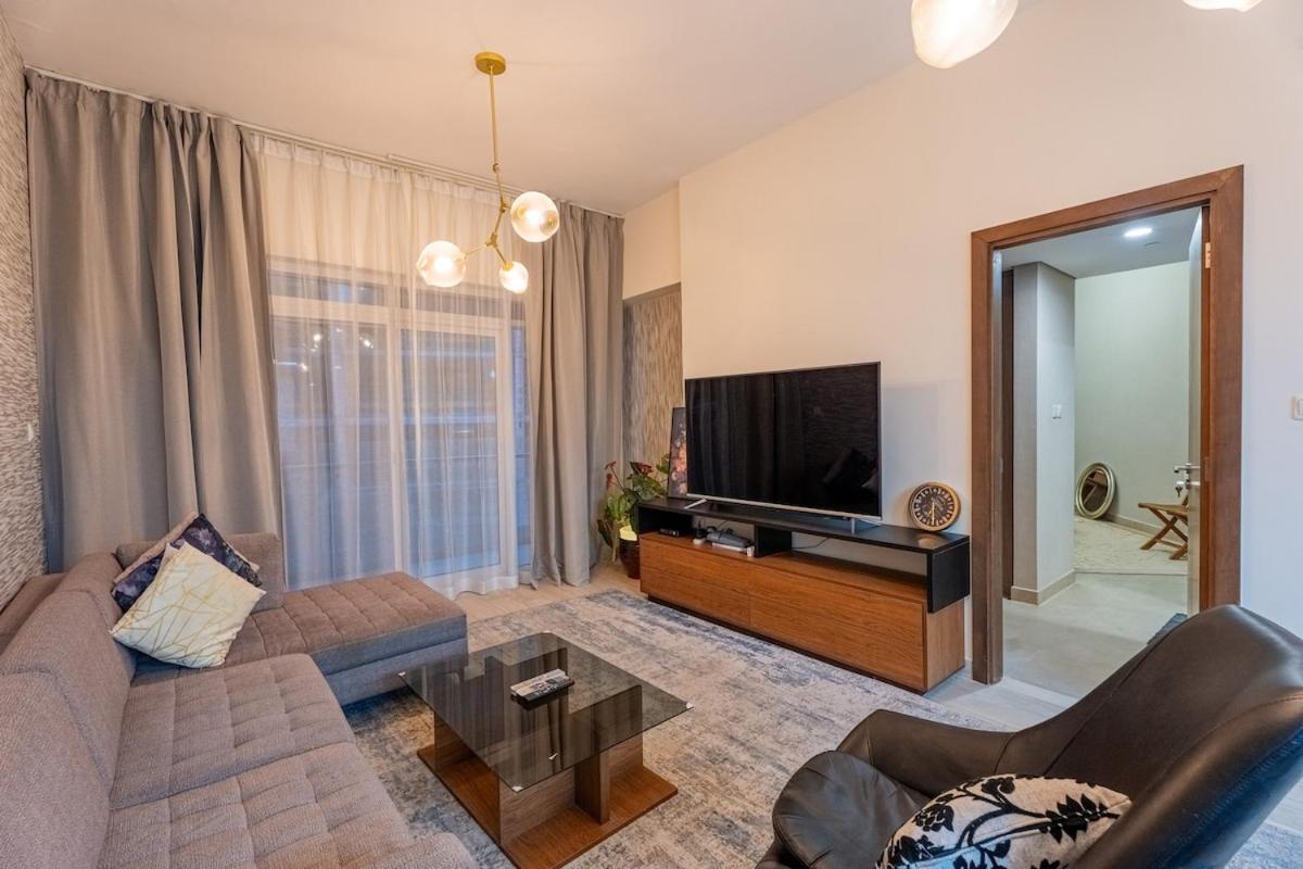 Premium 1BR King Bed Dubai Healthcare City