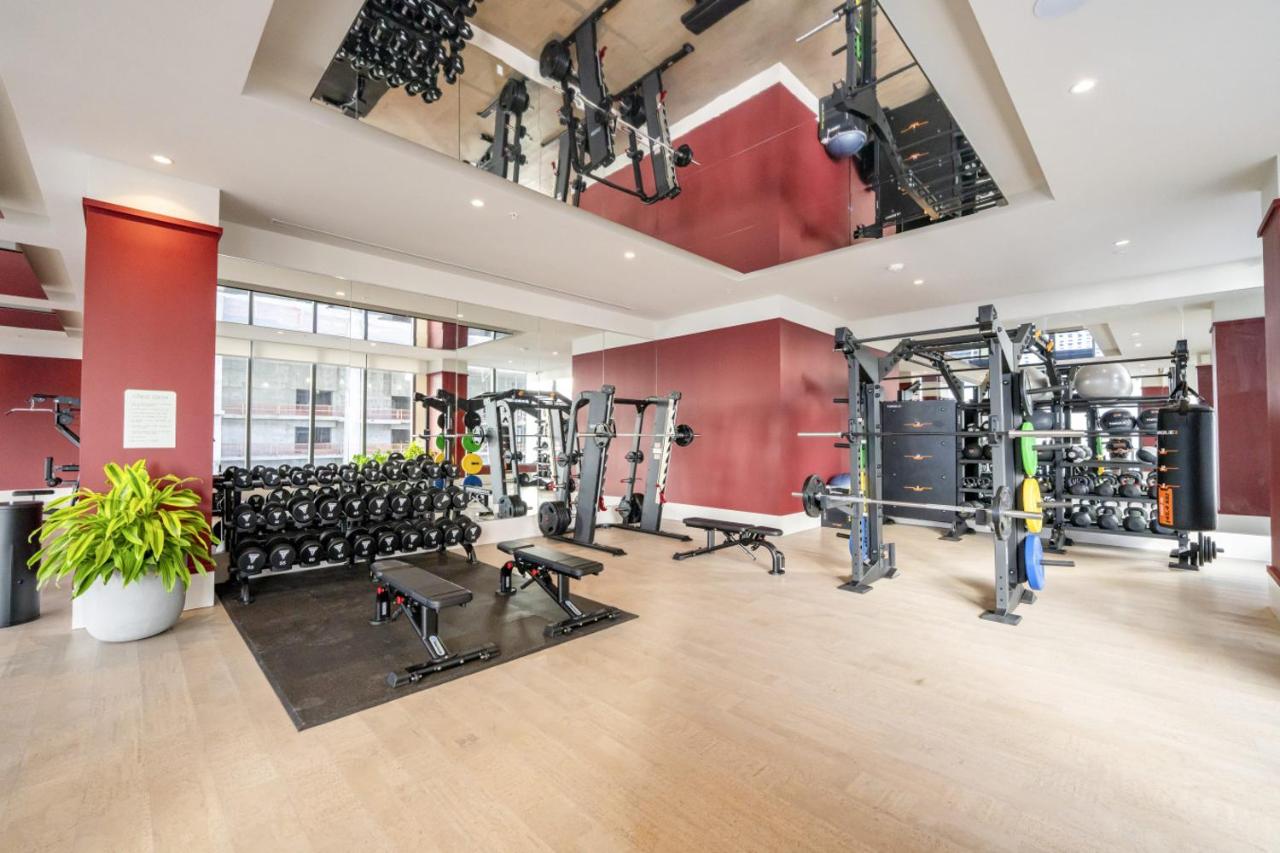 Luxury 1 Master Bedroom in The Crosby 2110 - 5