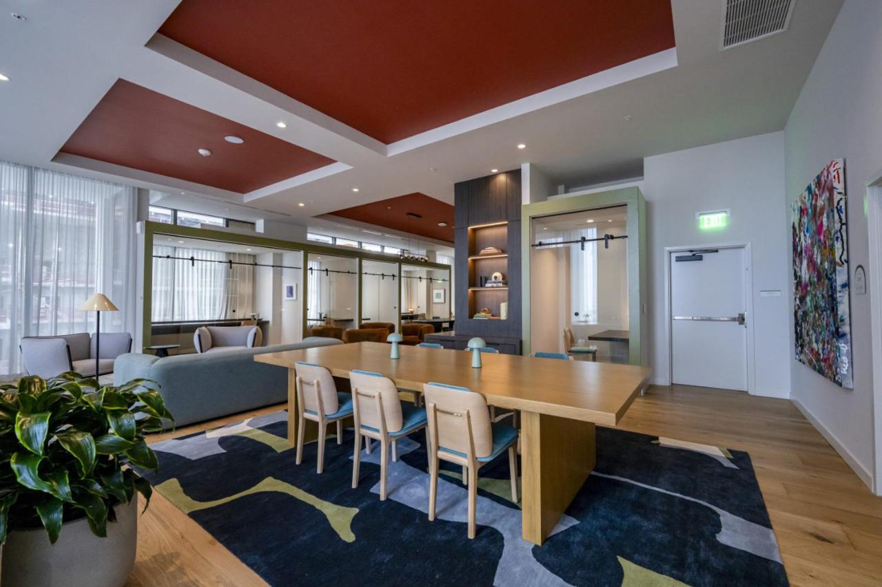 Luxury 1 Master Bedroom in The Crosby 2312 - 4