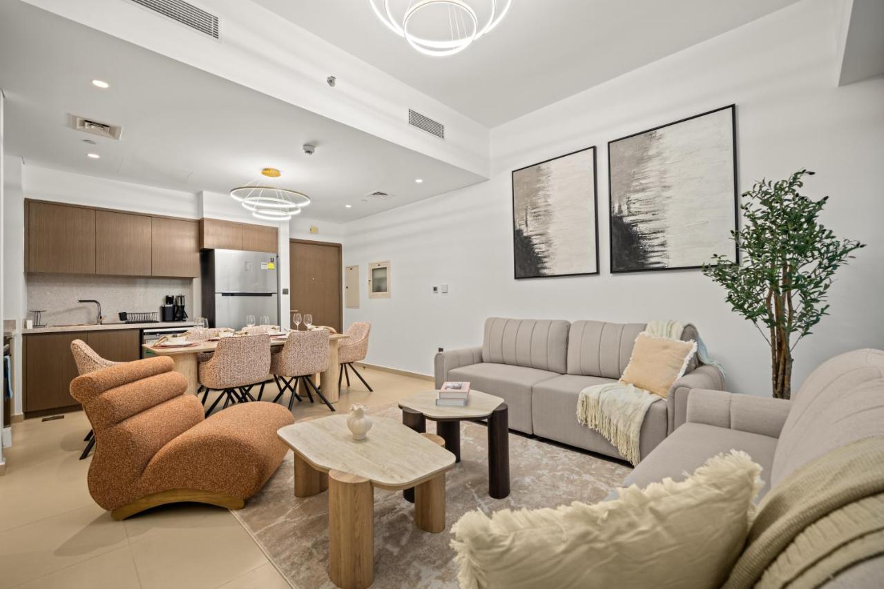 Stunning 2BR with Full Burj View in the Opera District - 4