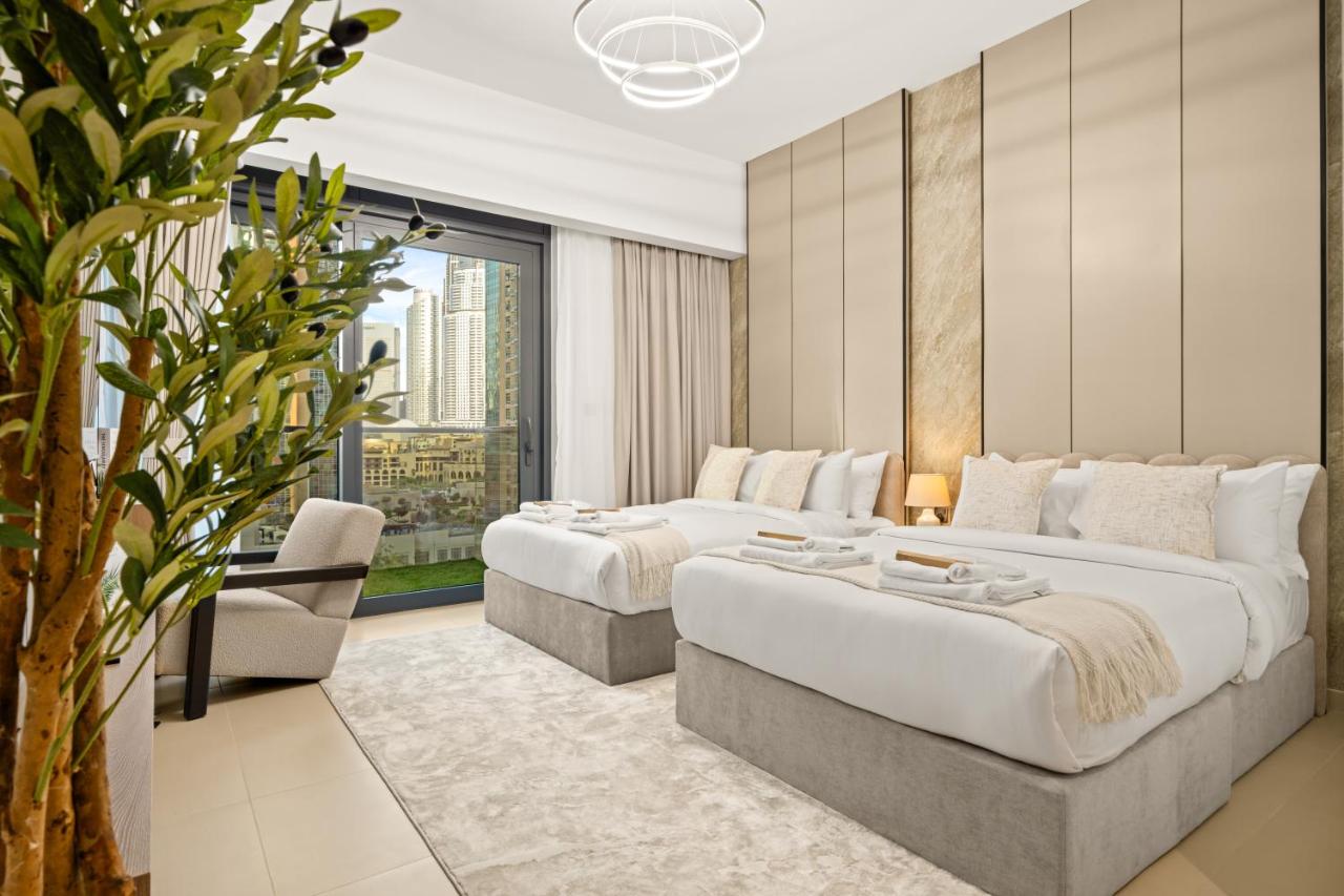 Stunning 2BR with Full Burj View in the Opera District - 2