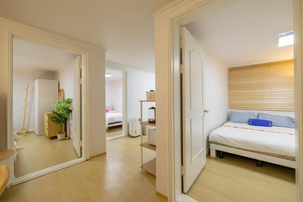 5min, Seoul Stn, 3R5B, group, family, good location for travel, Myeongdong, Itaewon, Hongdae - 2