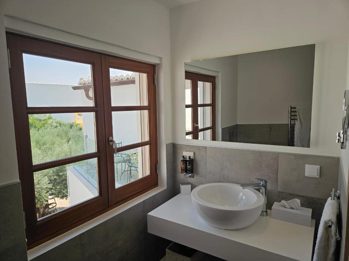 Eleven, Boutique luxury house & garden - 3