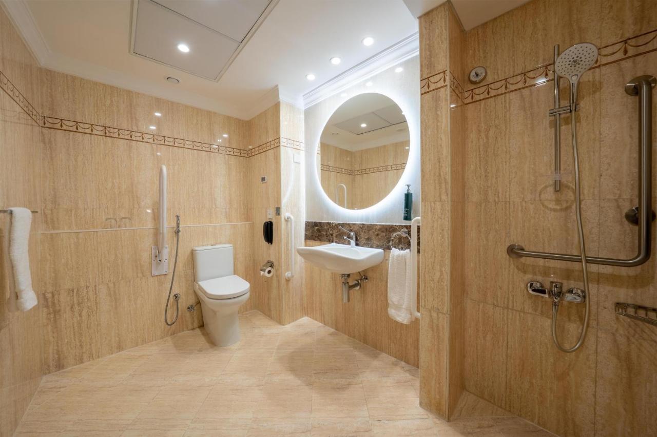 DoubleTree by Hilton Dubai Port Saeed - 3