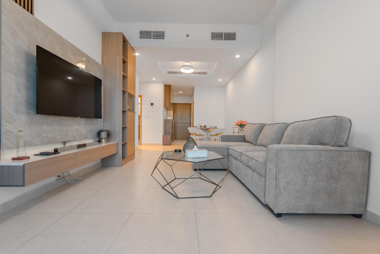 Escape24 Elegant 1BR with City View near Dubai Mall - 2