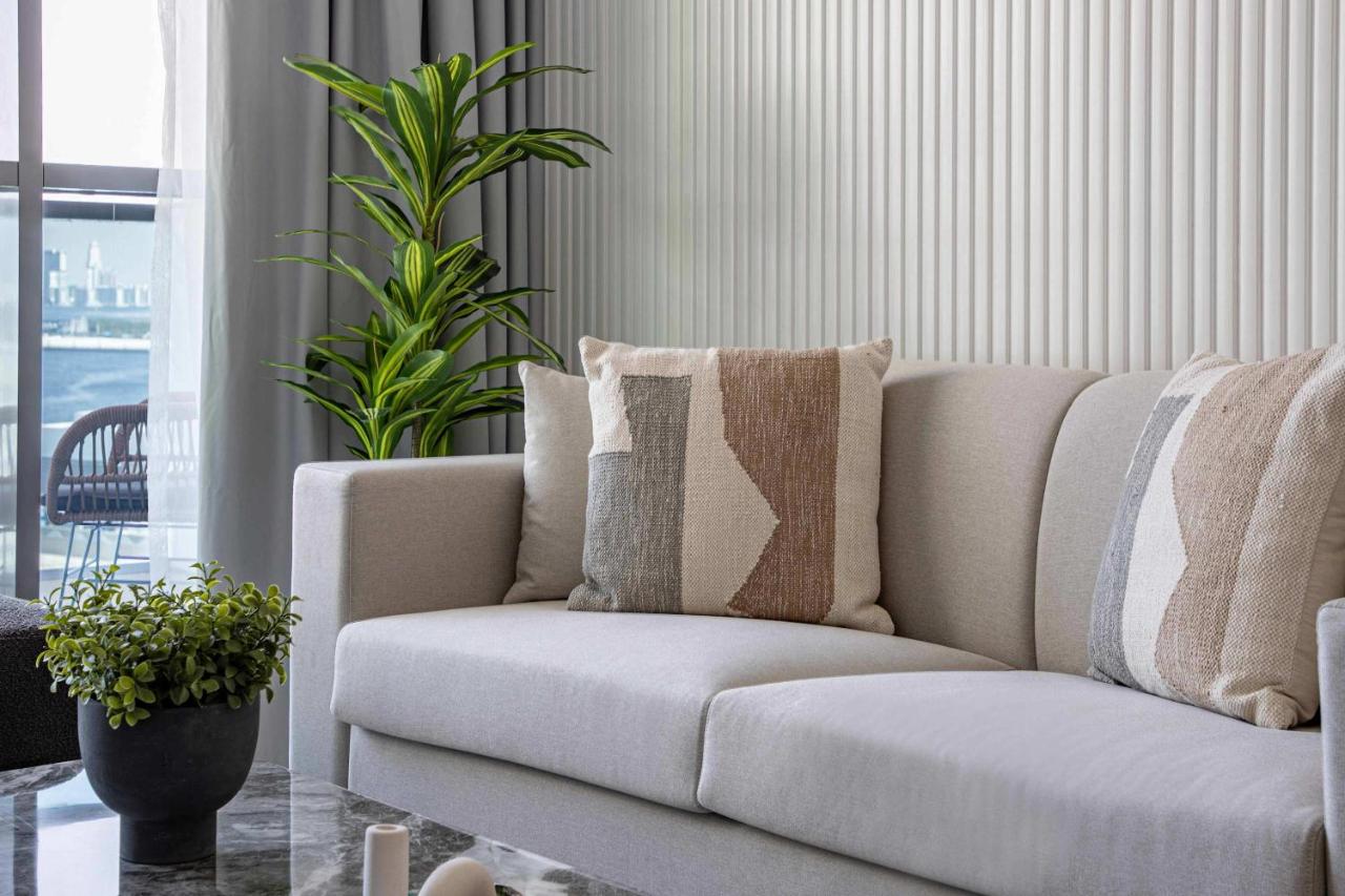 Frank Porter - The Bay - 5