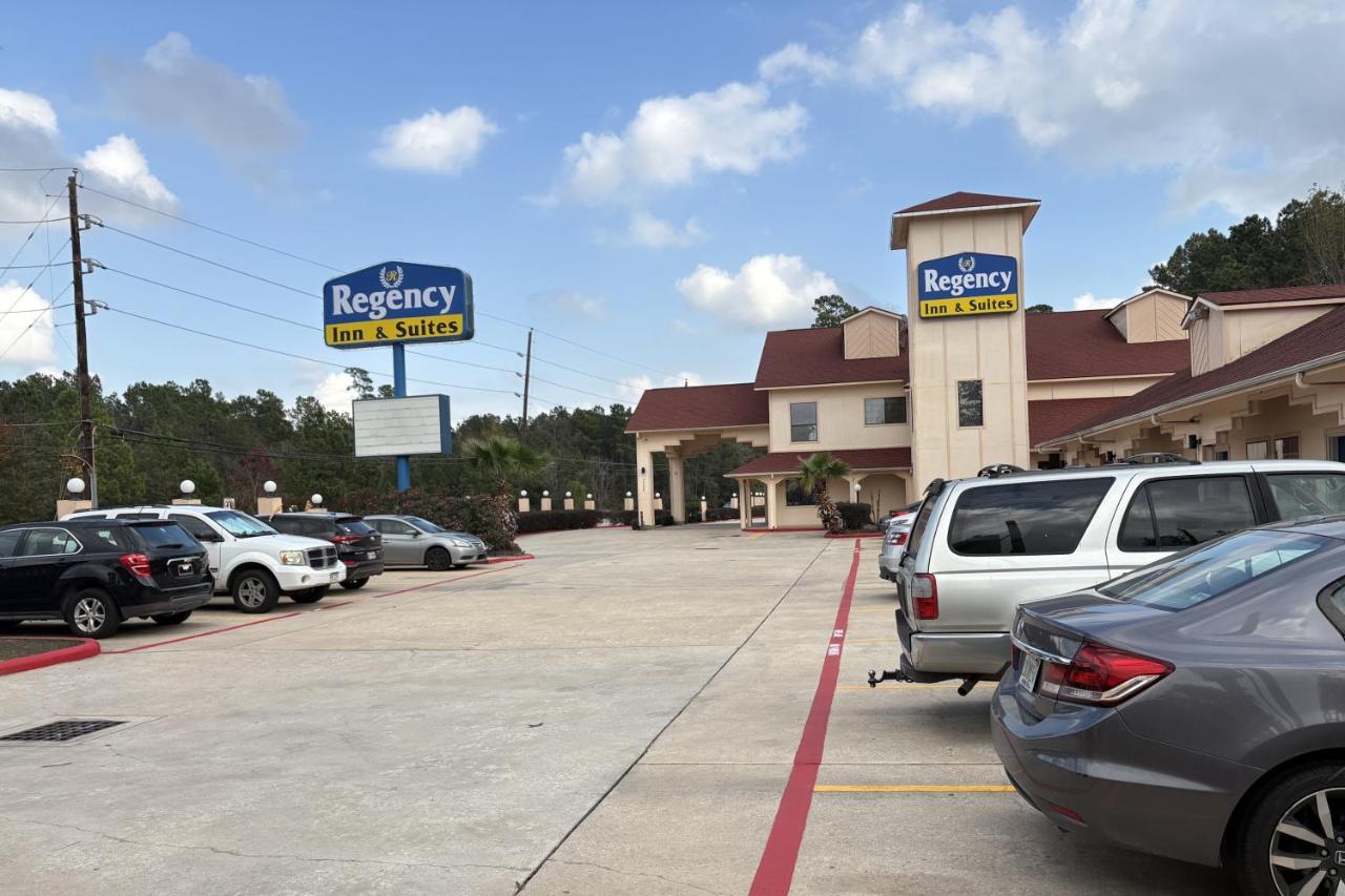 REGENCY INN & SUITES — photo 17