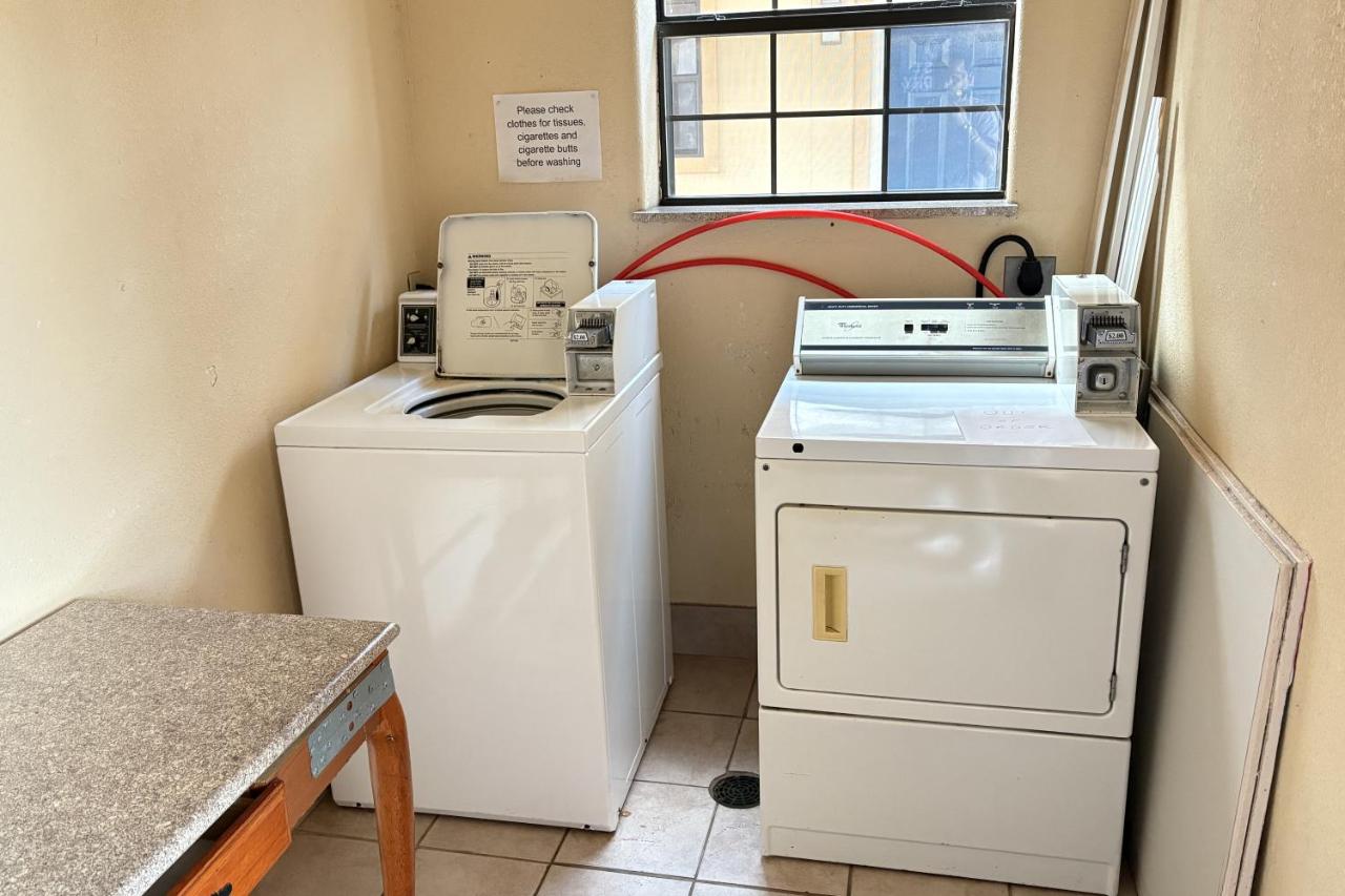 REGENCY INN & SUITES — photo 23