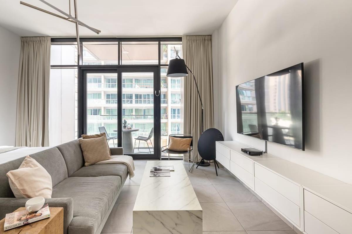 Frank Porter - DT1 Tower - 3