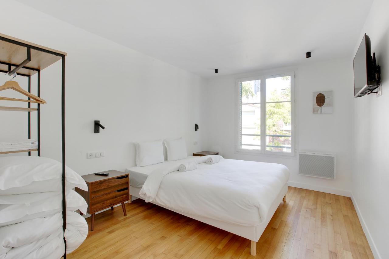 Cozy, bright and air-conditioned - close to Paris - 2