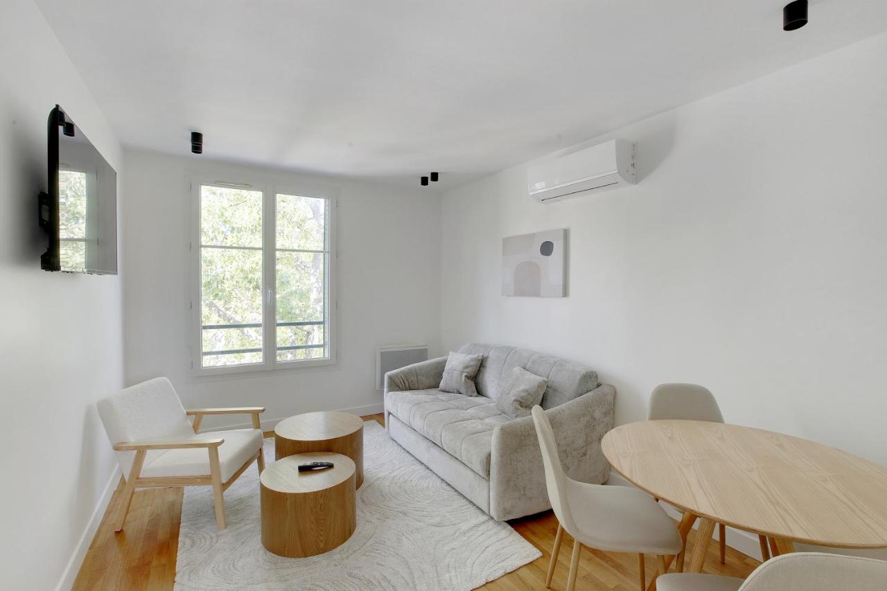 New, air-conditioned apartment - close to Paris