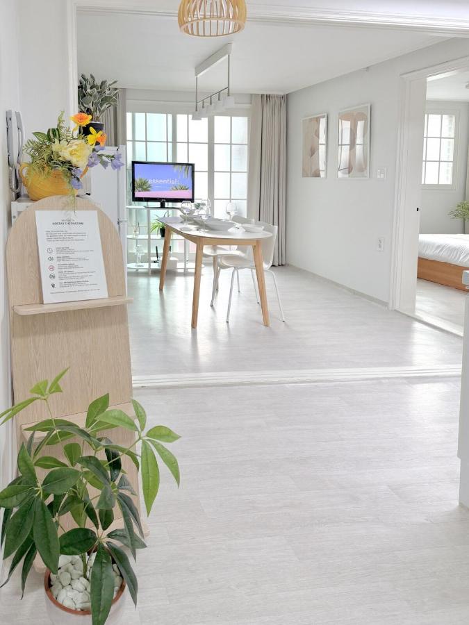 HOSTAY Cheongdam 2BR Apartment 2 Queen Beds Gangnam - 5