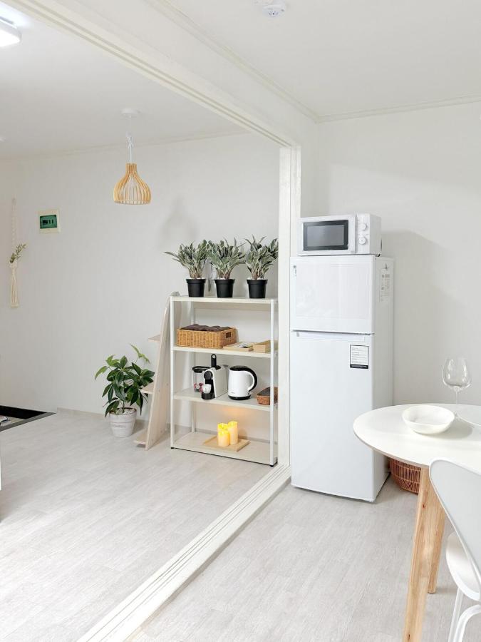 HOSTAY Cheongdam 2BR Apartment 2 Queen Beds Gangnam - 4