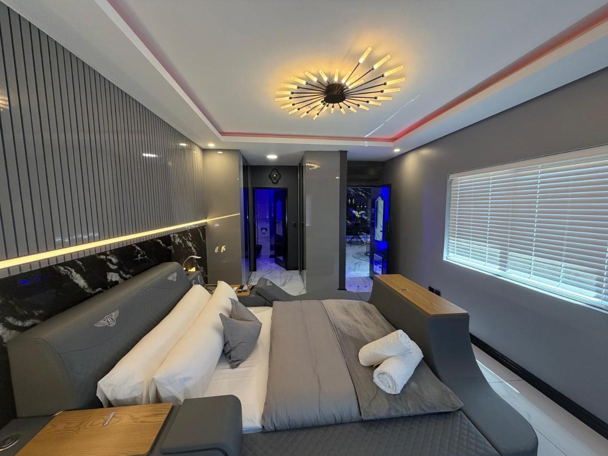 Exclusive Ultra-Luxury A Cut Above Apartments Century City by Vvip Bookings - 2