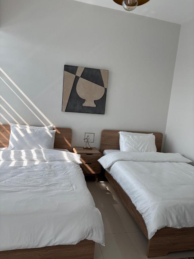 welcoming large families groups, 3BR, 1500sqf - 4