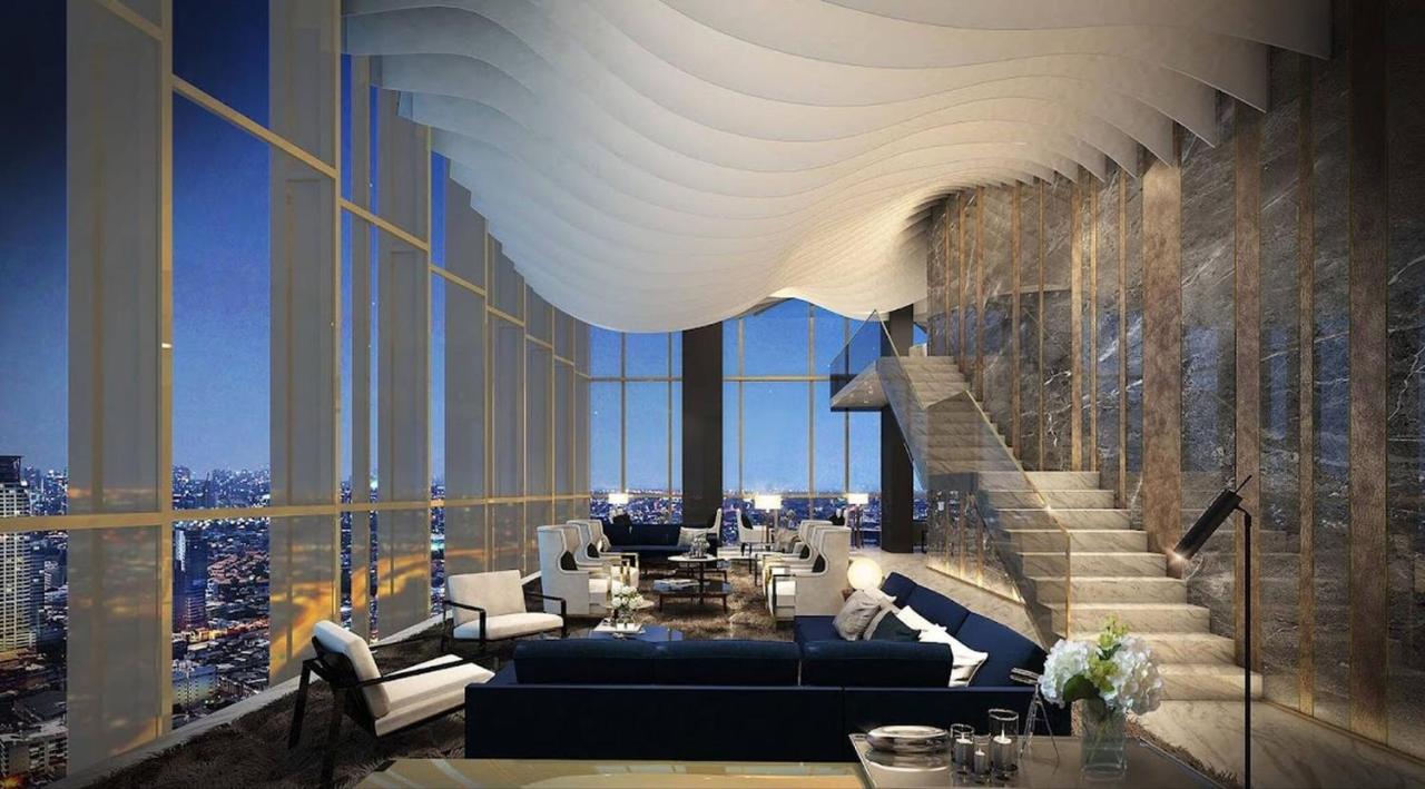 Brand New CONDO near Siam Paragon