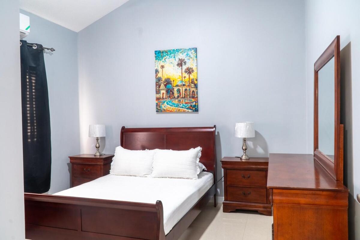 Palm Serenity- Gated Pool Home in Portmore - 5