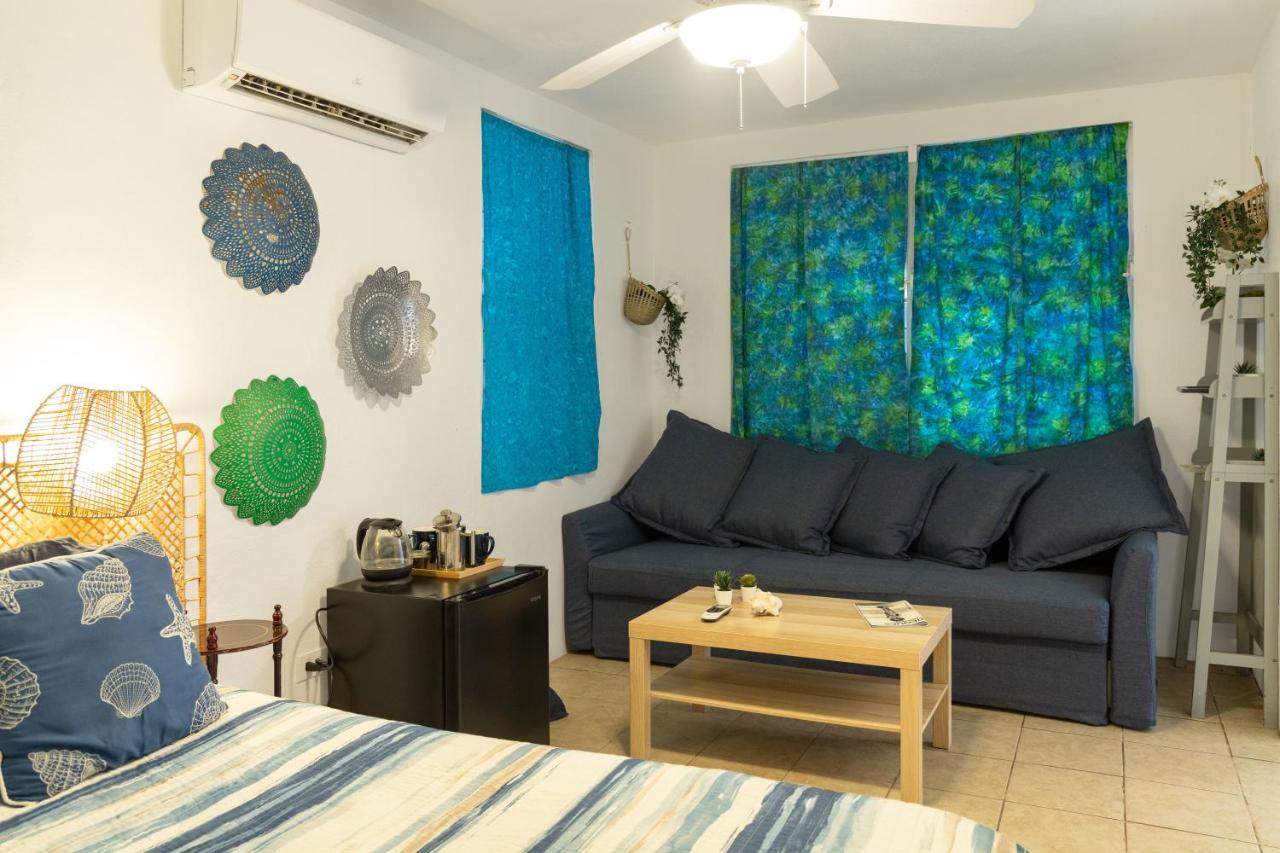 Trade Winds Restaurant & Guest House