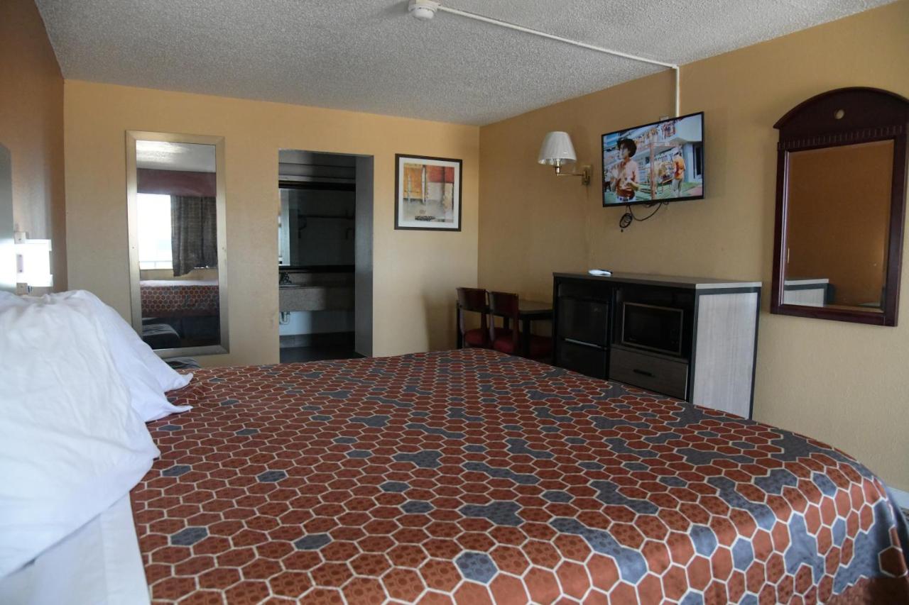 Relax Inn — photo 8