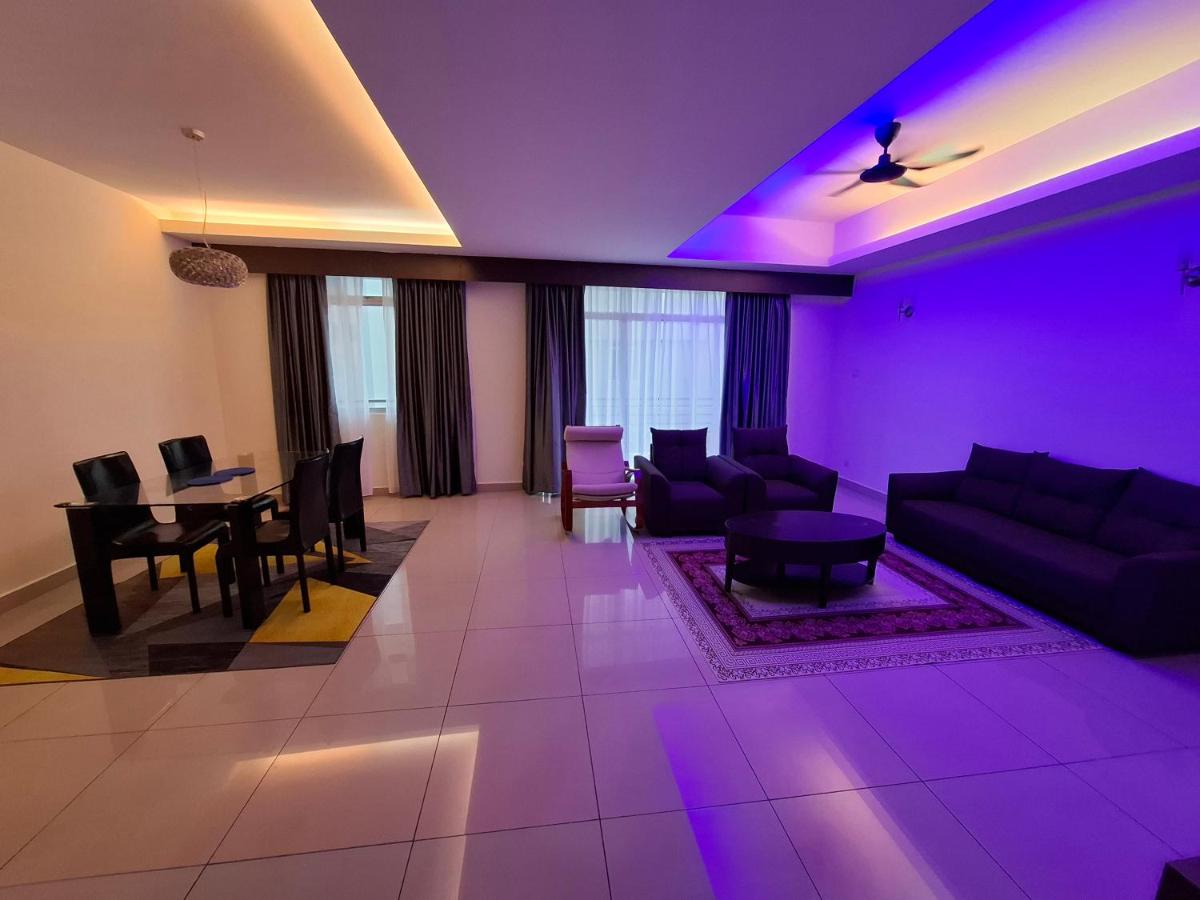 Infinity homestsy, Anjung seri sri alam