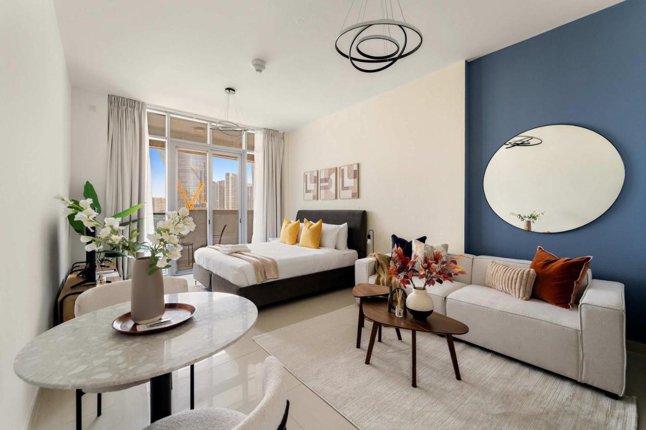 Silkhaus Vacation Homes Holiday Studio Stay in Julphar Tower