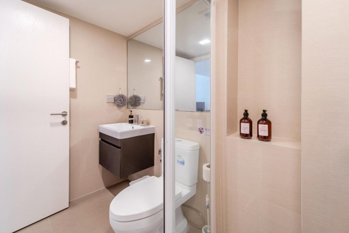 Bright Duplex Panoramic Views Rooftop Pool & Gym - 3