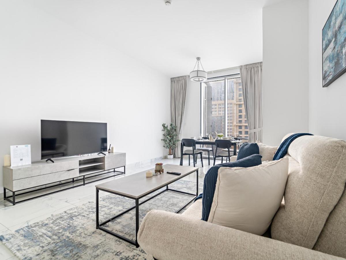 Charming City View w 1BDR Apartment In Noura Tower - 5