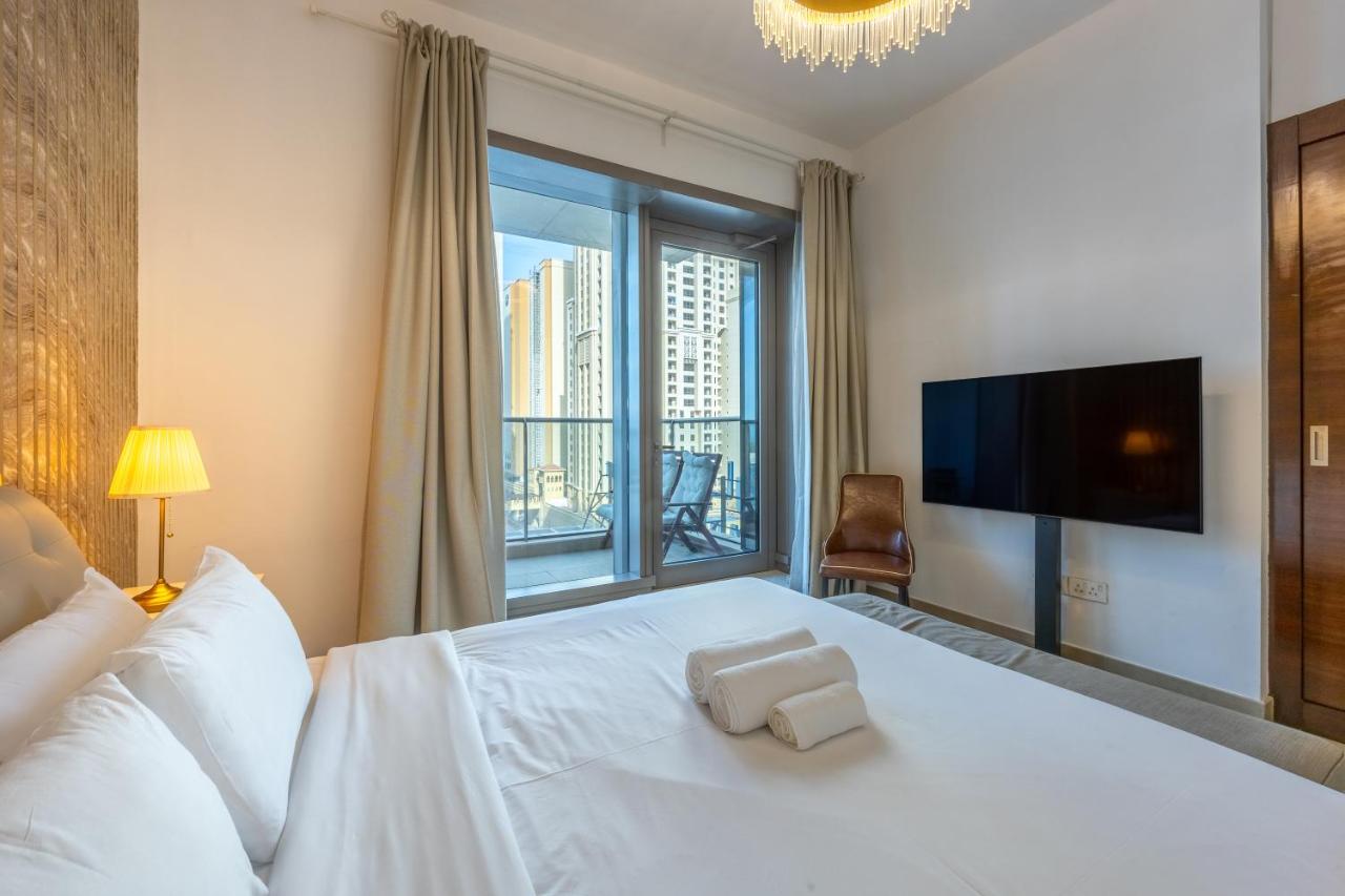 Vacationer Holiday Homes I Sparkle T1 2 Bedroom I Marina Views I Steps away from Beach I Gym, Pool, Parking & Wi-Fi - 2