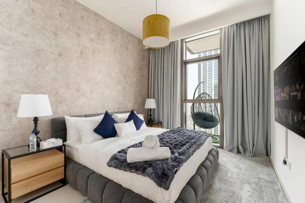 3Min to Dubai mall and Burj Khalifa, Luxury 1B and Amenities - 2