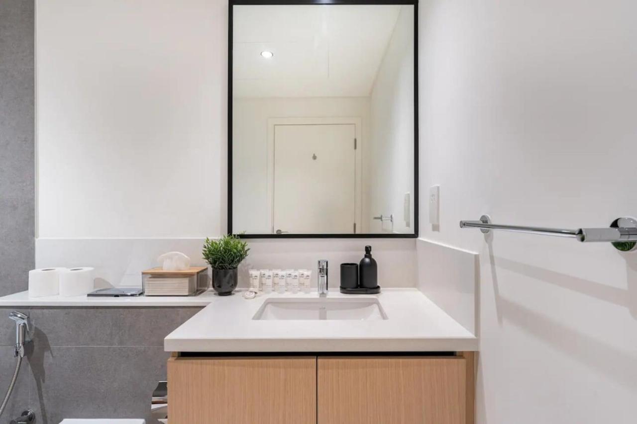 3Min to Dubai mall and Burj Khalifa, Luxury 1B and Amenities - 3