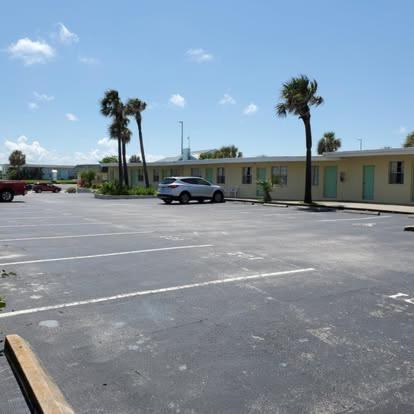 Raintree Motel & Apartments — photo 19