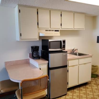 Raintree Motel & Apartments — photo 15