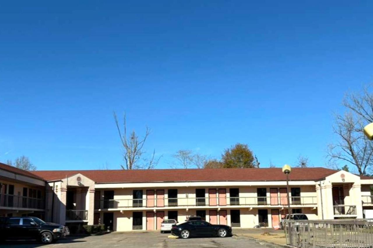 Economy Inn — photo 8