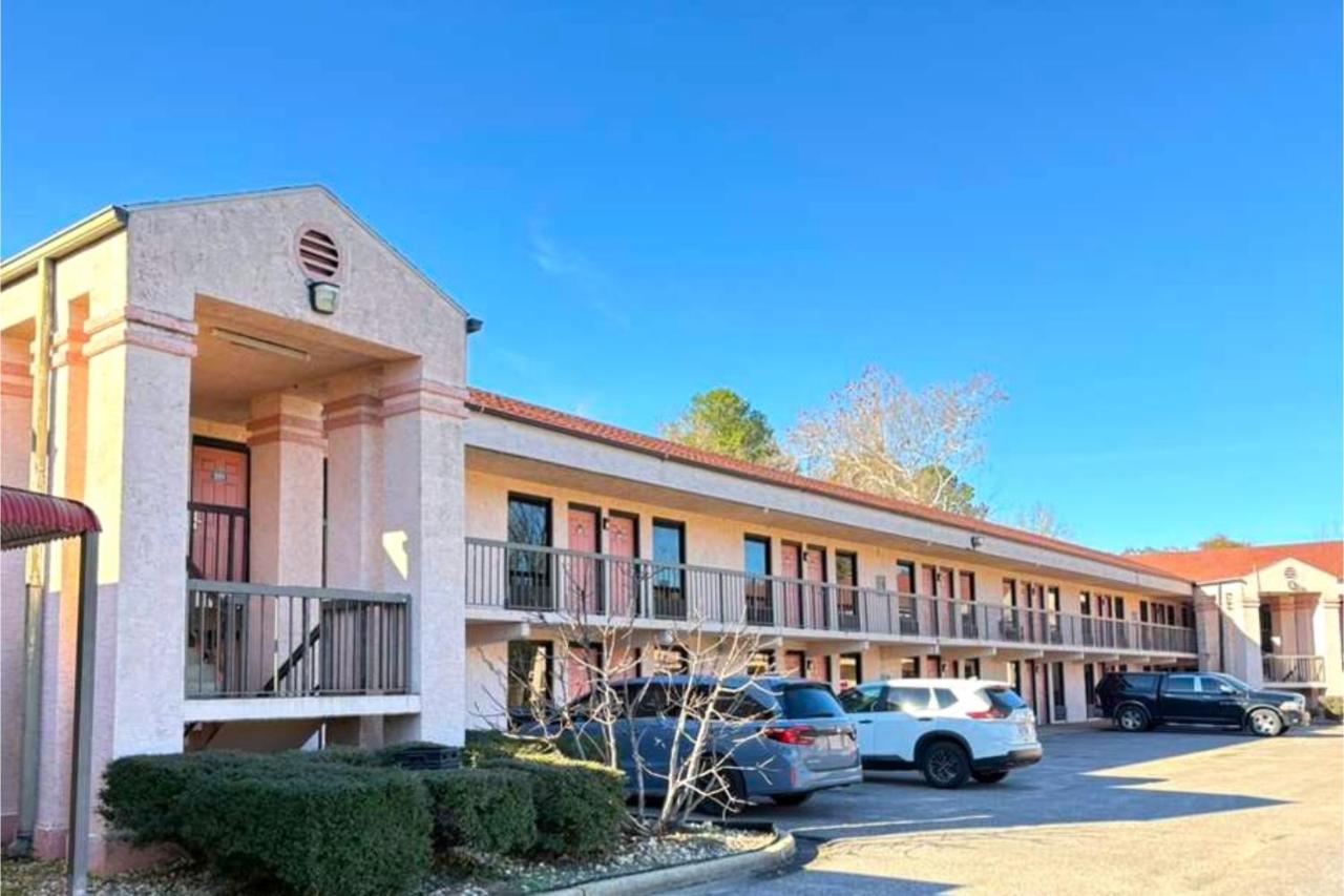 Economy Inn — photo 4