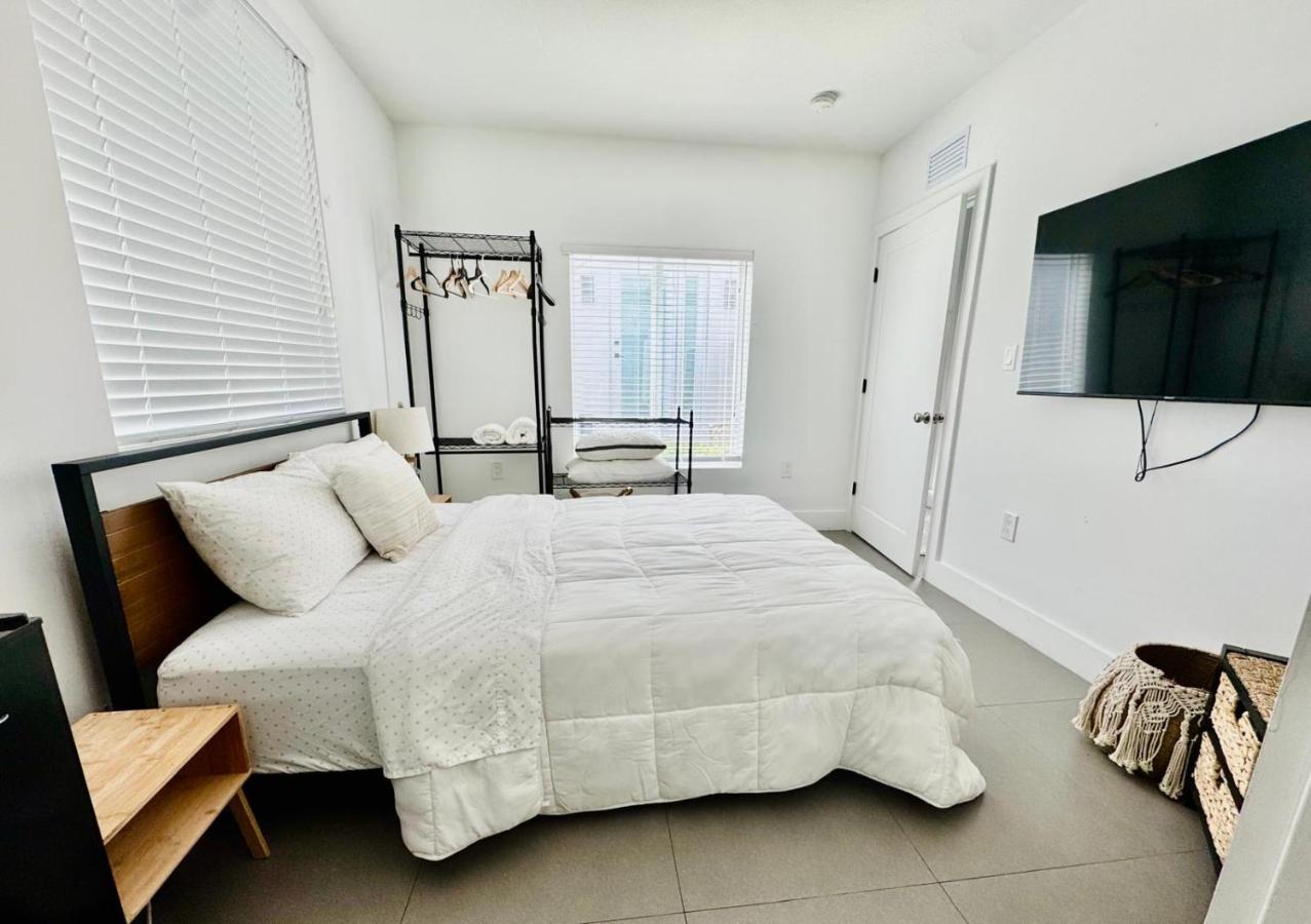 Charming House at Miami's Heart - 2