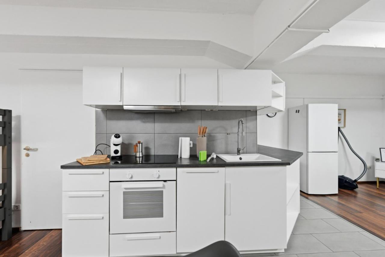 Yello Homes - Tiny Loft - 4 Personen - Flughafen