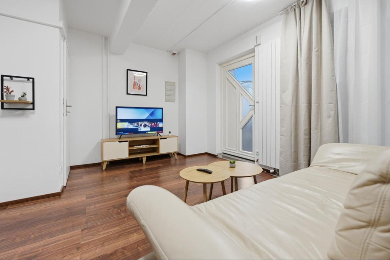 Yello Homes - Tiny Loft - 4 Personen - Flughafen