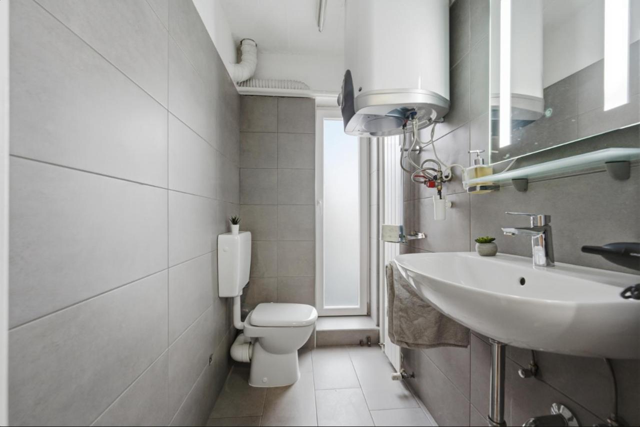 Yello Homes - Tiny Loft - 4 Personen - Flughafen