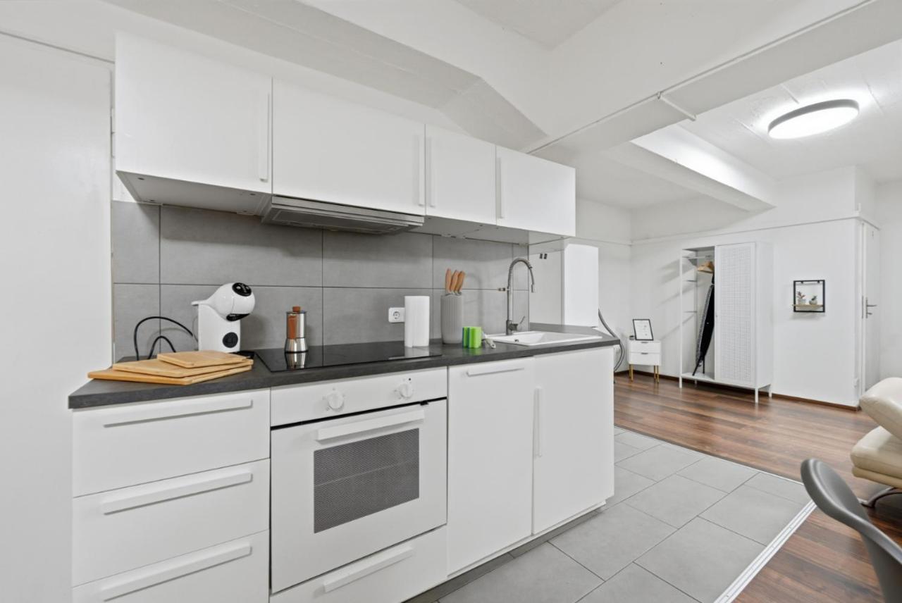 Yello Homes - Tiny Loft - 4 Personen - Flughafen