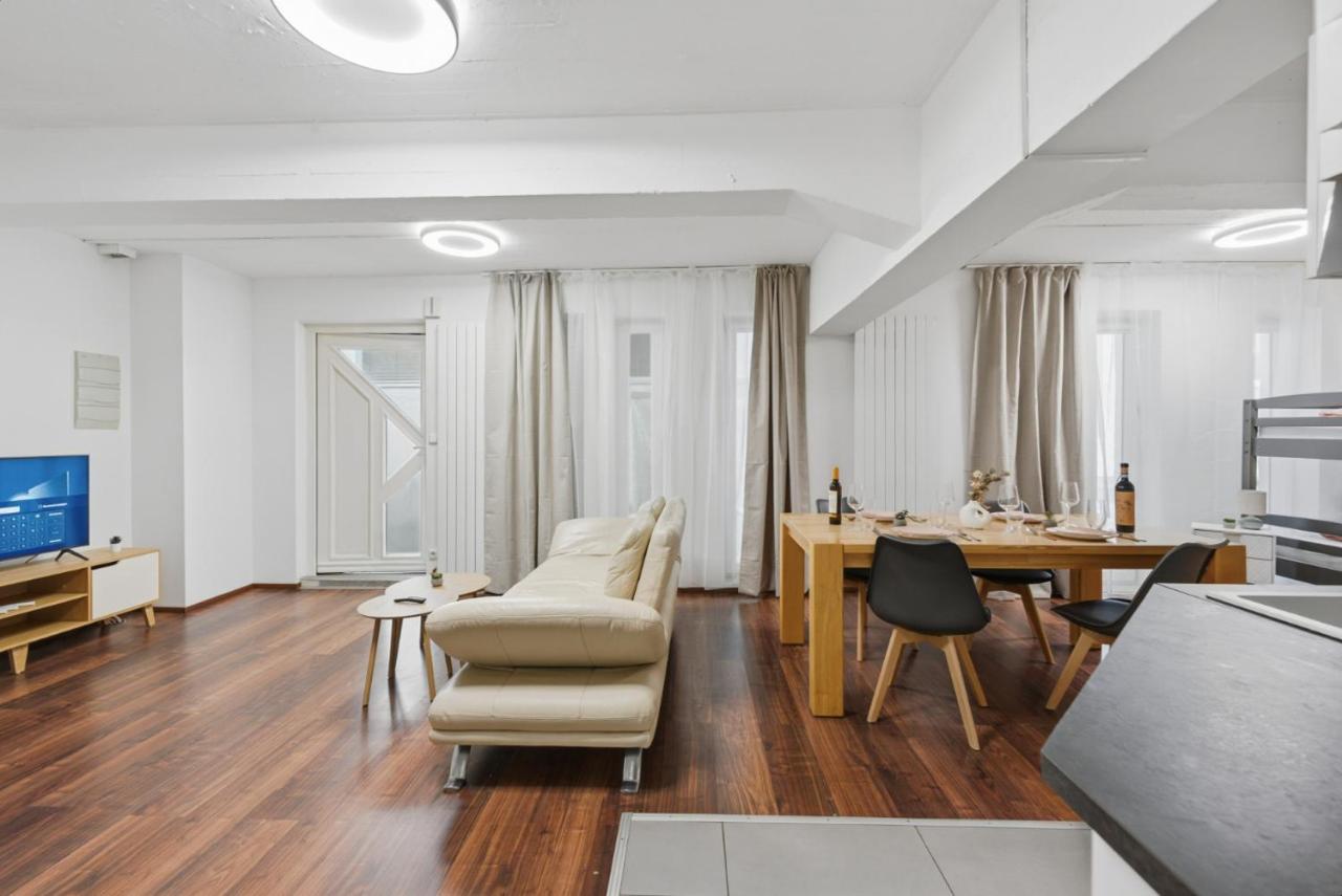 Yello Homes - Tiny Loft - 4 Personen - Flughafen