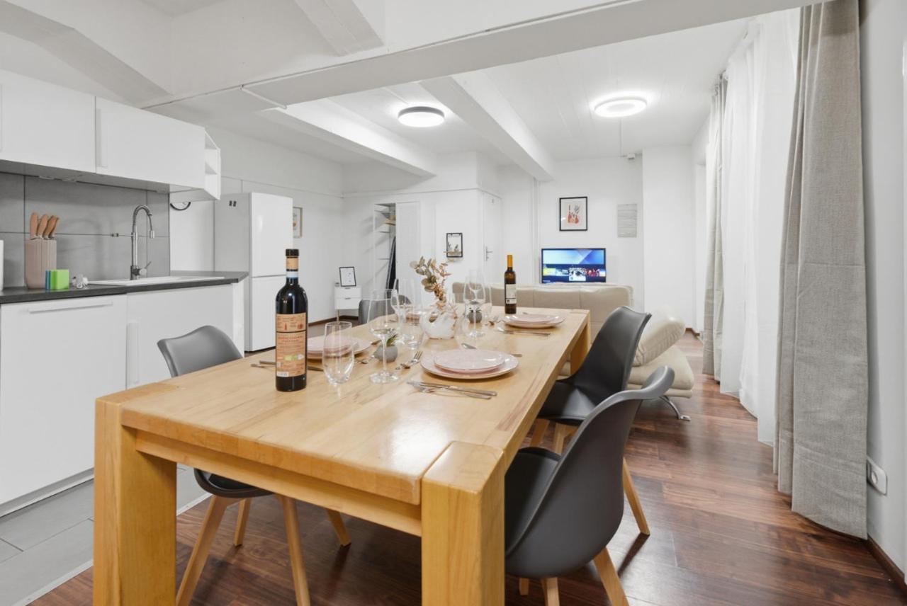 Yello Homes - Tiny Loft - 4 Personen - Flughafen