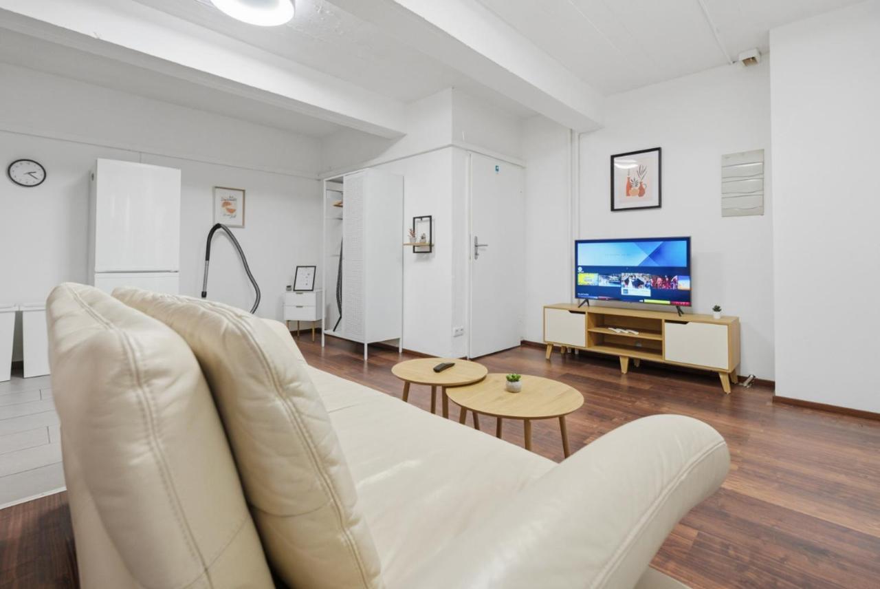 Yello Homes - Tiny Loft - 4 Personen - Flughafen